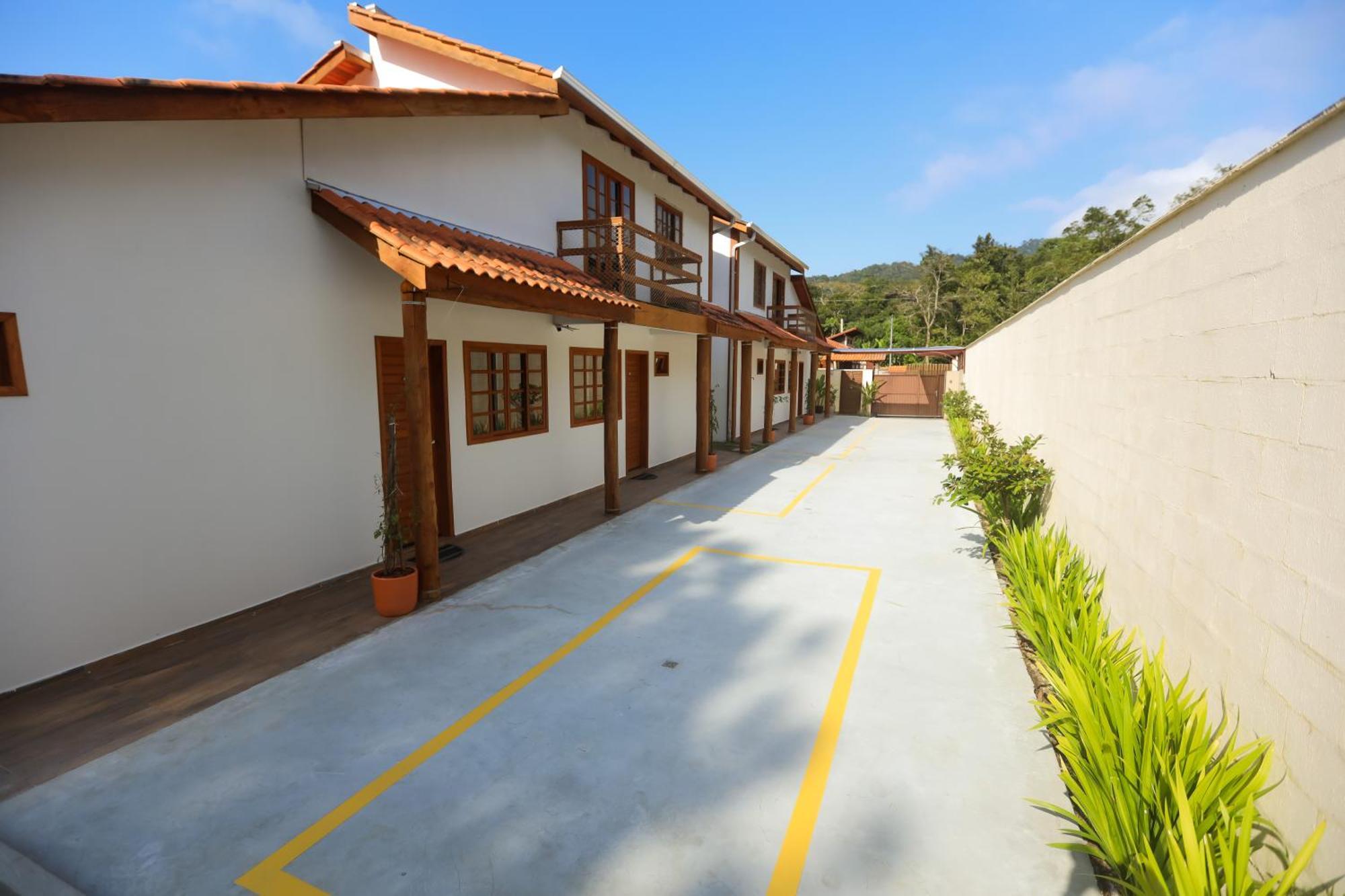 Estaleiro Com Charme - Ar, Churras E Pet Friendly Balneário Camboriú Exteriör bild