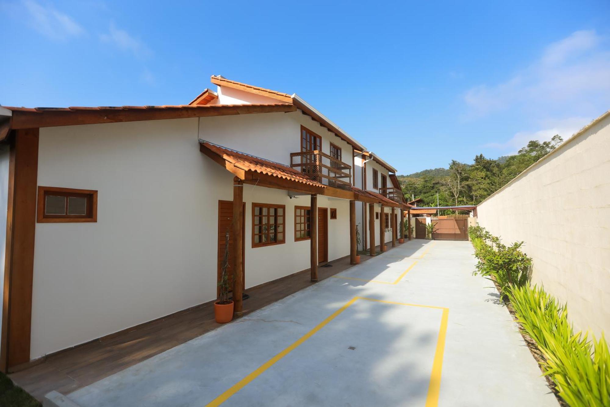 Estaleiro Com Charme - Ar, Churras E Pet Friendly Balneário Camboriú Exteriör bild