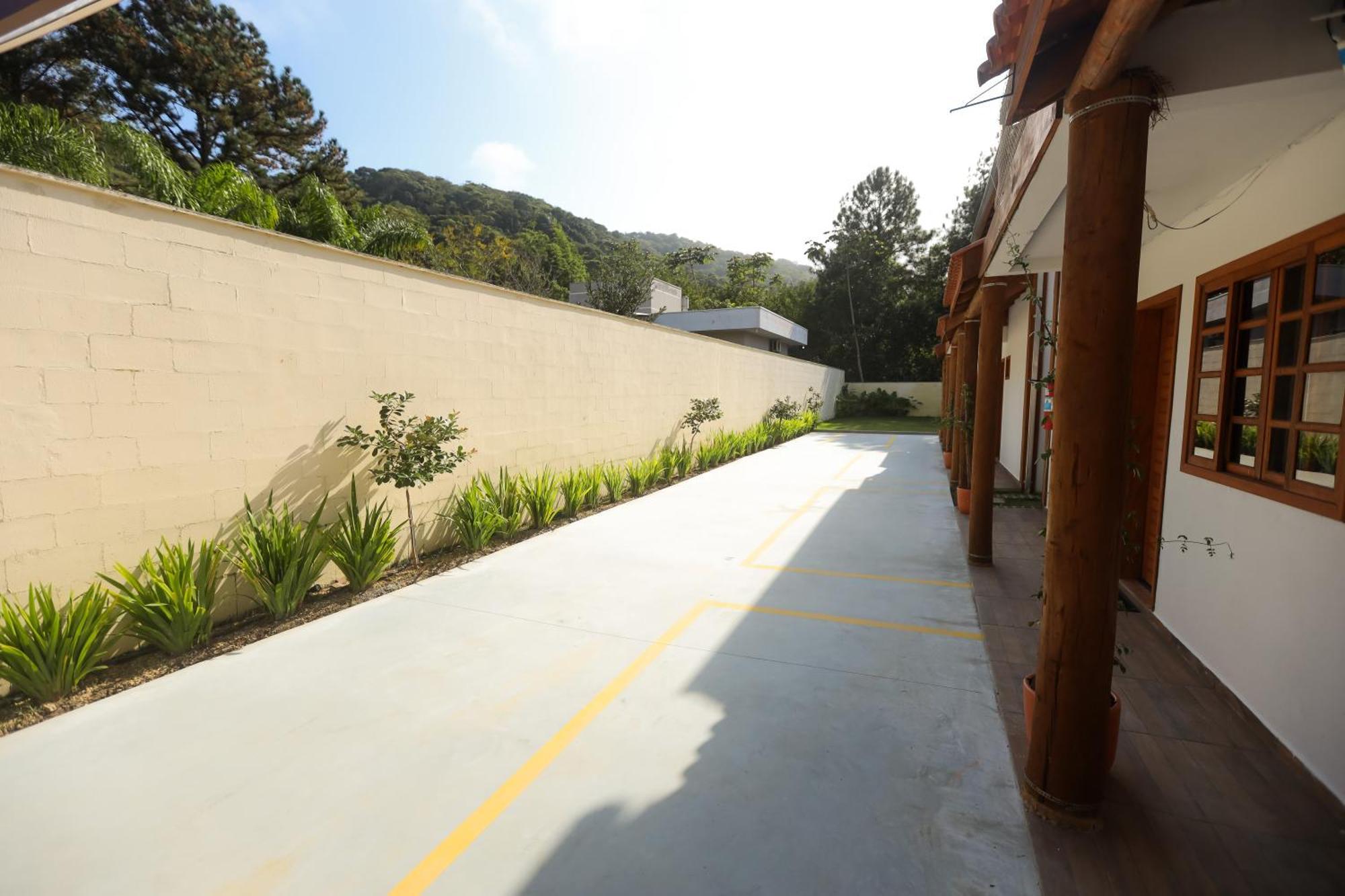 Estaleiro Com Charme - Ar, Churras E Pet Friendly Balneário Camboriú Exteriör bild